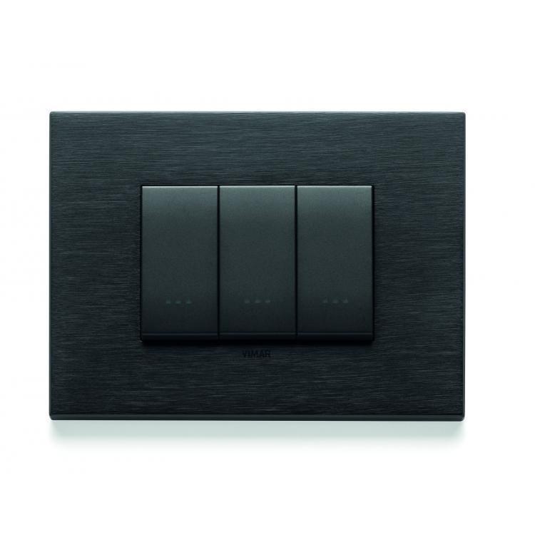 13 - Brushed Black